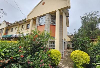 5 Bed Townhouse with En Suite at Lavington Mall