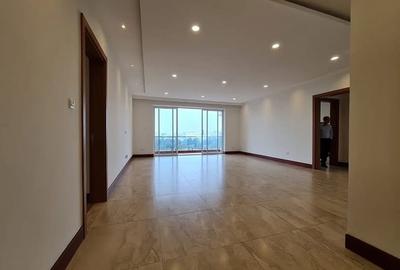 Serviced 3 Bed Apartment with En Suite in Parklands - 2