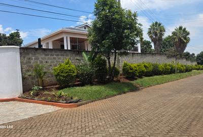 5 Bed House with Garden at Old Runda - 2