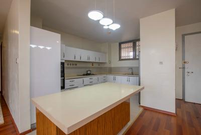 3 Bed Apartment with En Suite in Parklands - 3