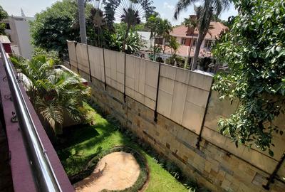 5 Bed Townhouse with En Suite in Lavington