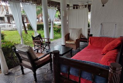 2 Bed Townhouse with En Suite in Malindi - 3