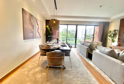 3 Bed Apartment with En Suite in Riverside