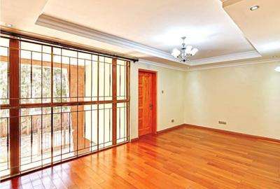 5 Bed House with En Suite in Lavington