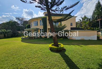 5 Bed House with En Suite in Runda