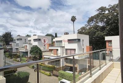 5 Bed Townhouse with En Suite at Lavington