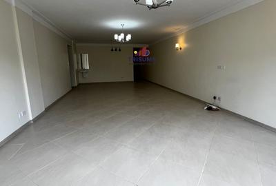 3 Bed Apartment with En Suite in Rhapta Road