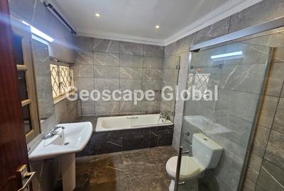 4 Bed House with En Suite in Gigiri - 4