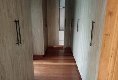 5 Bed Townhouse with En Suite at Thigiri Road