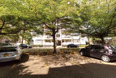 2 Bed Apartment with En Suite at Near Sarit Centre