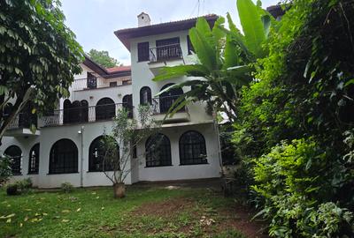 4 Bed Townhouse with En Suite at Riverside Drive - 3