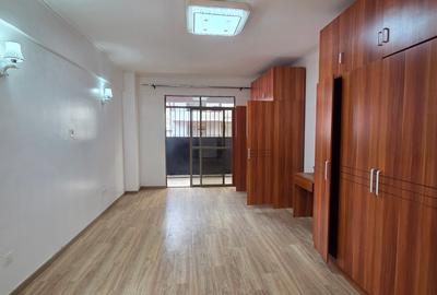 3 Bed Apartment with En Suite in Kilimani - 4