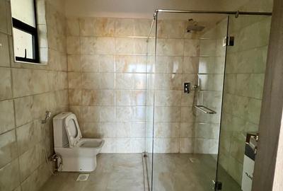 5 Bed Apartment with En Suite in Parklands