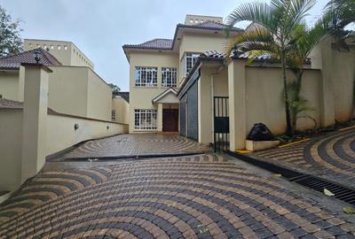 4 Bed Villa with En Suite in Kyuna - 3