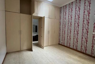 4 Bed Townhouse with En Suite at Riverside Drive - 2