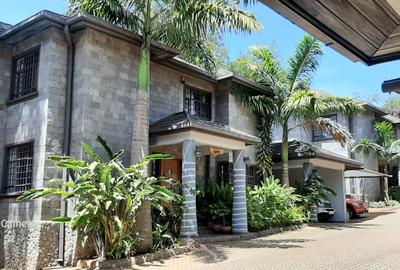 4 Bed Townhouse with En Suite in Spring Valley