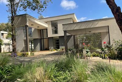 5 Bed Townhouse with En Suite in Karen