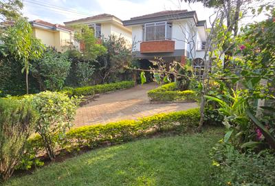 5 Bed Townhouse with En Suite at Brookside Drive