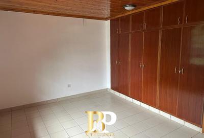 4 Bed House with En Suite in Karen
