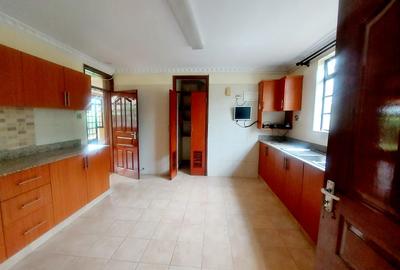 4 Bed Villa with En Suite at Fourways Junction Estate