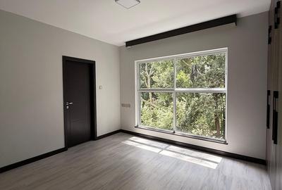 3 Bed Apartment with En Suite at Riverside Drive - 3