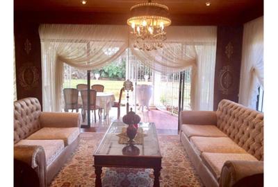 6 Bed House with En Suite in Lavington