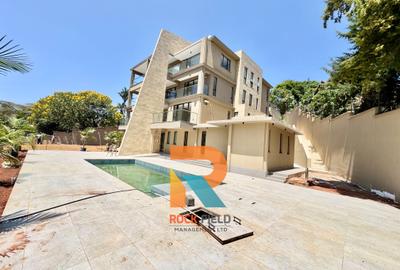 6 Bed Townhouse with En Suite in Nyari