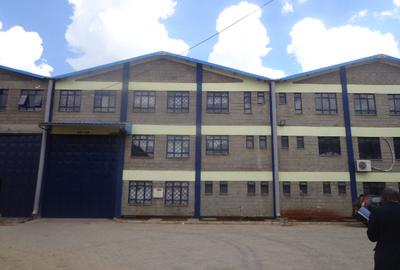 6,500 ft² Warehouse with Backup Generator in Industrial Area - 3