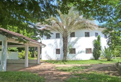 4 Bed Villa with En Suite in Watamu - 2