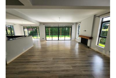 4 Bed House with En Suite at Glory Road - 2