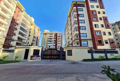 4 Bed Apartment with En Suite at Greenwood Drive