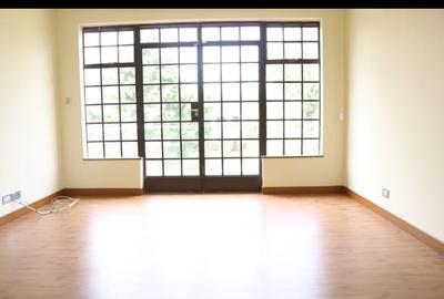 5 Bed Townhouse with En Suite in Runda - 2