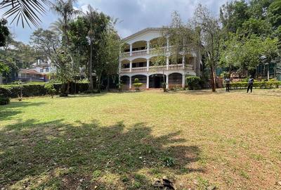 5 Bed House with Staff Quarters in Gigiri