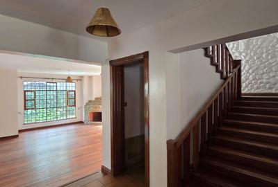 4 Bed Townhouse with En Suite in Spring Valley - 4