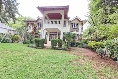 5 Bed House with En Suite in Lavington