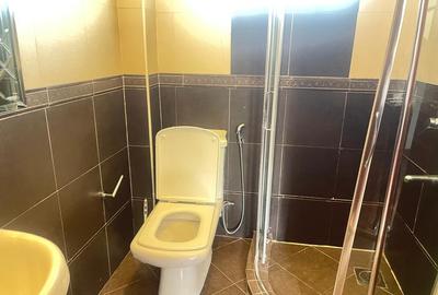 5 Bed Townhouse with En Suite in Lavington