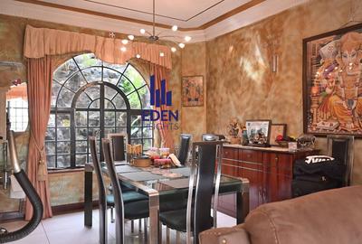 5 Bed Townhouse with En Suite in General Mathenge