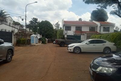 4 Bed Townhouse with En Suite at Westlands - 4