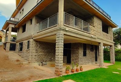 7 Bed House with En Suite in Ruiru - 3