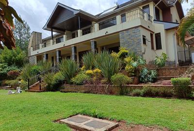 5 Bed House with En Suite at Runda
