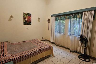 5 Bed House with En Suite at Near Muthaiga Golf Club