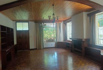 3 Bed Townhouse with Garden at Old Kitisuru