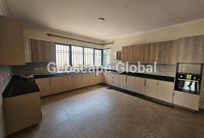 5 Bed House with En Suite in Loresho