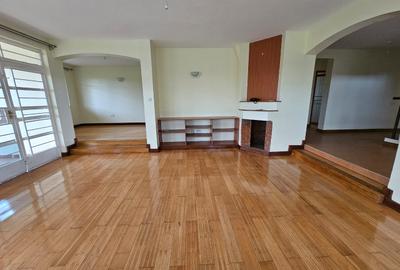 4 Bed House with En Suite in Runda