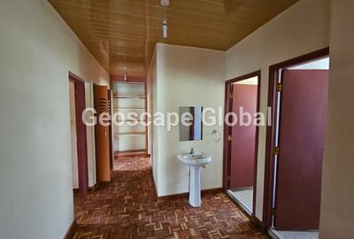 4 Bed House with En Suite in Loresho