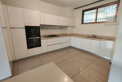 3 Bed Apartment with En Suite at 6Th Parklands Road - 4