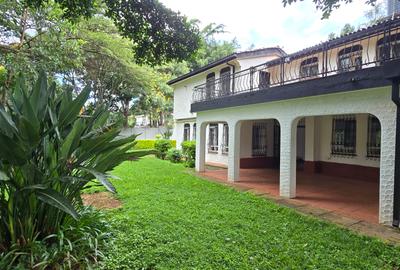 4 Bed House with En Suite at Hill View 44 - 2