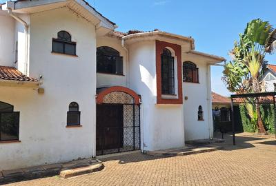 5 Bed Townhouse with Staff Quarters in Nyari