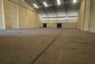 95,000 ft² Warehouse with Parking in Changamwe - 3
