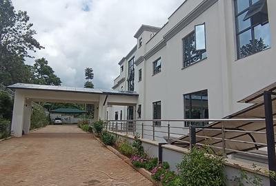 5 Bed Apartment with En Suite in Thigiri